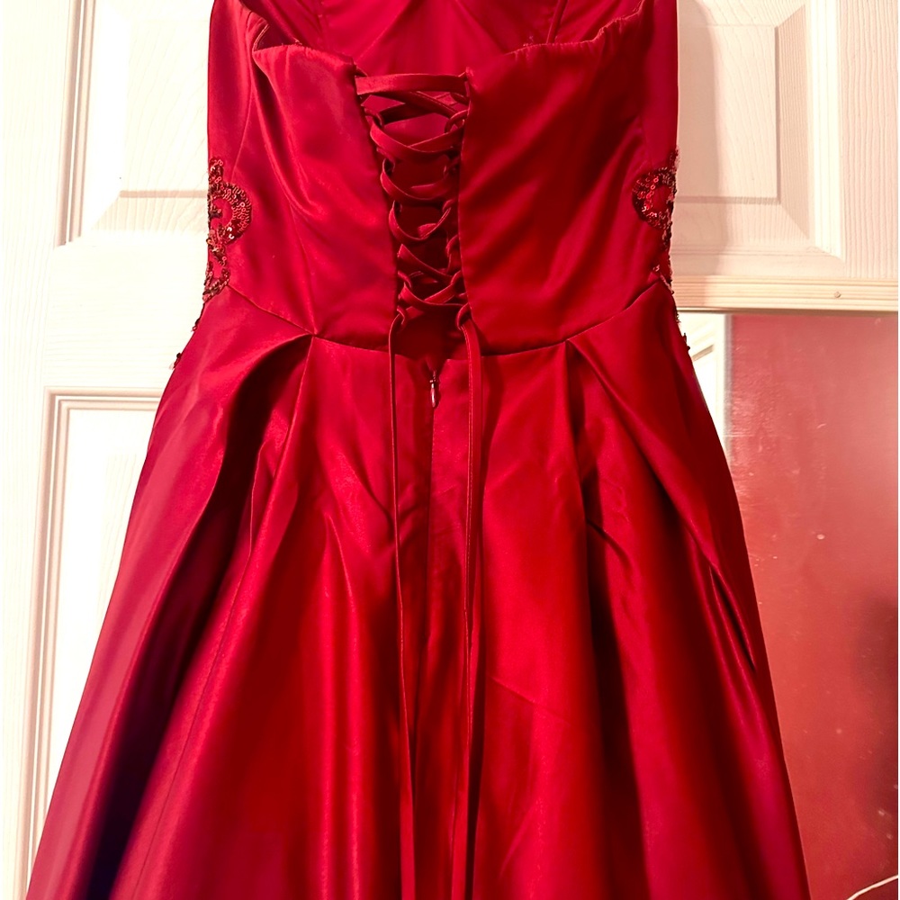 Prom/Ball/Pageant Gown - Picture 4 of 8